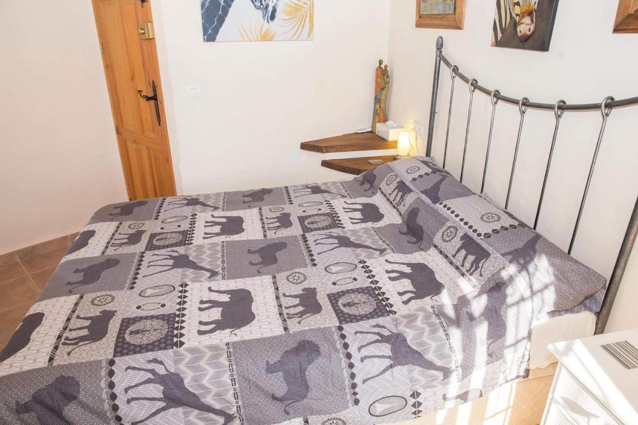 المرية Los Giles Bed And Breakfast المظهر الخارجي الصورة