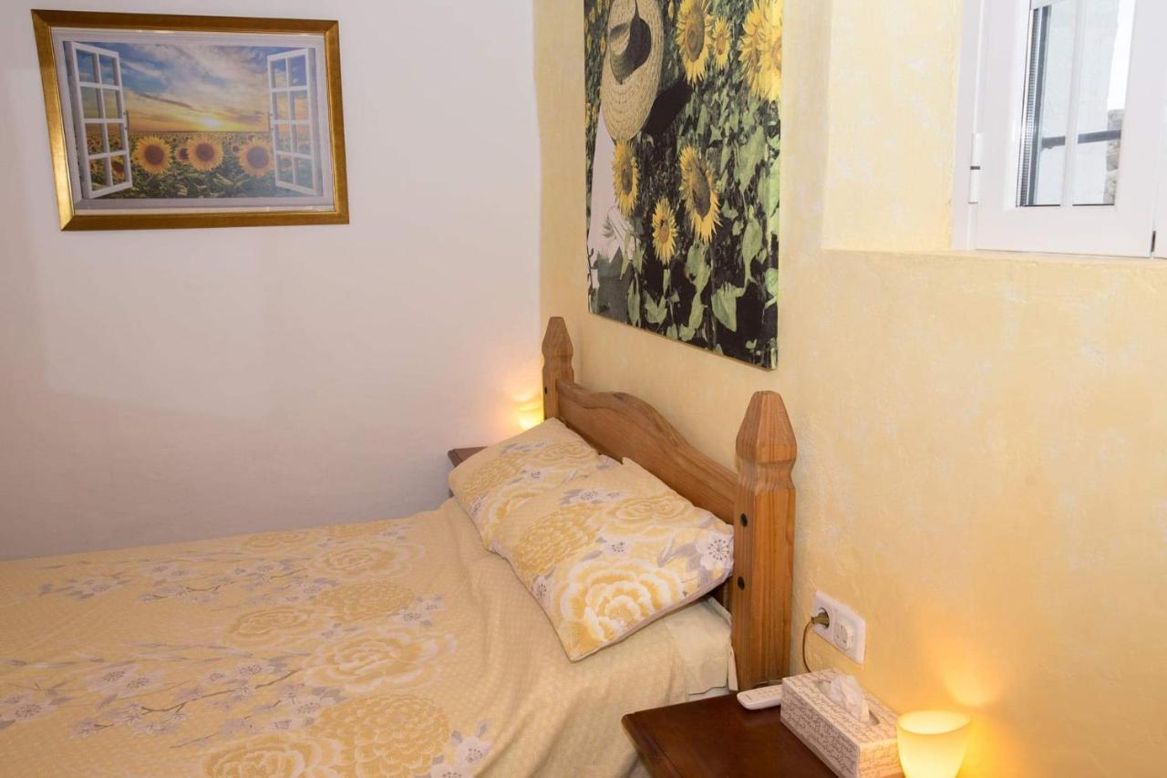 المرية Los Giles Bed And Breakfast المظهر الخارجي الصورة